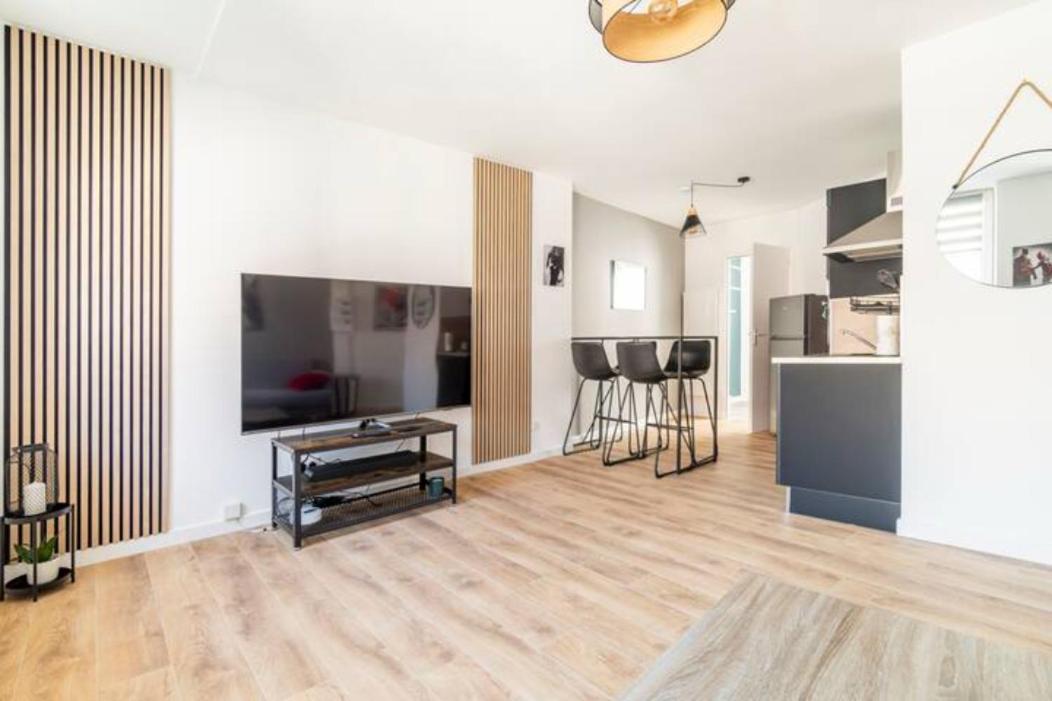 Apartamento Voyage En Duplex En Hyper Centre Valenciennes Exterior foto